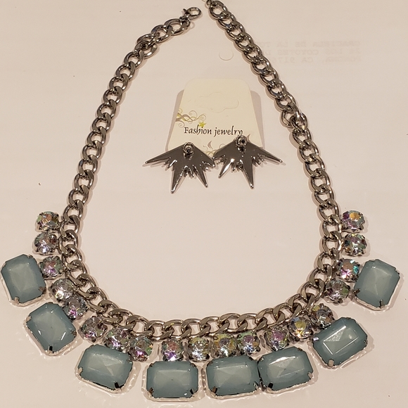 Beautiful set 🔥🔥 - Picture 2 of 5